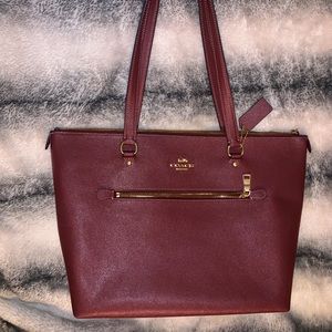 COACH 🤩 Gallery Tote!